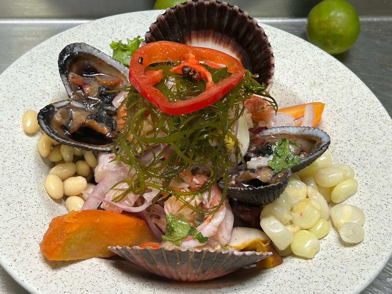 Ceviche Con Conchas Negras